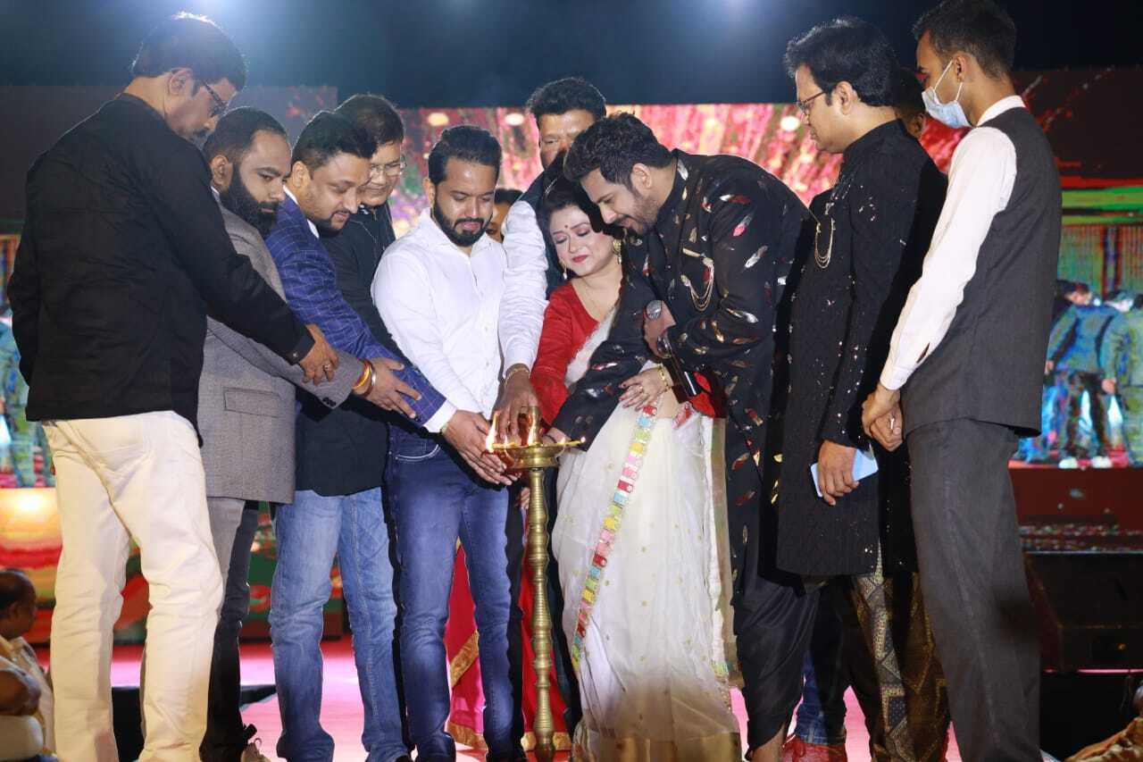 Ramp-drunk-youngsters-at-the-Star-Night-Galaxy-Awards-2022-2_1