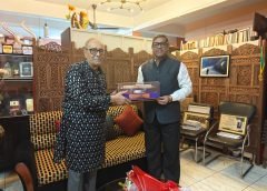 শীর্ষেন্দু মুখোপাধ্যায়কে সাম্মানিক ডি.লিট. উপাধি বাঁকুড়া বিশ্ববিদ্যালয়ের