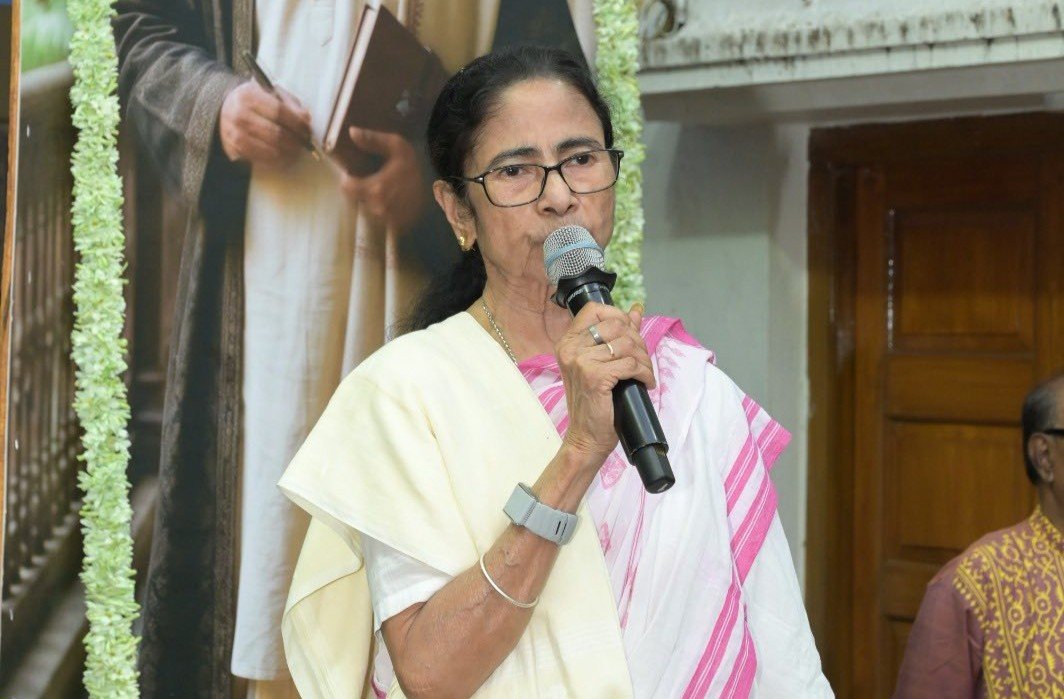 Mamata calls for forming an alliance with Left and far Left parties to fight against the BJP.