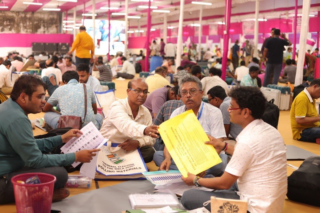 কলুষিত ফলতায় ফের ভোট, কাঠগড়ায় প্রশাসন