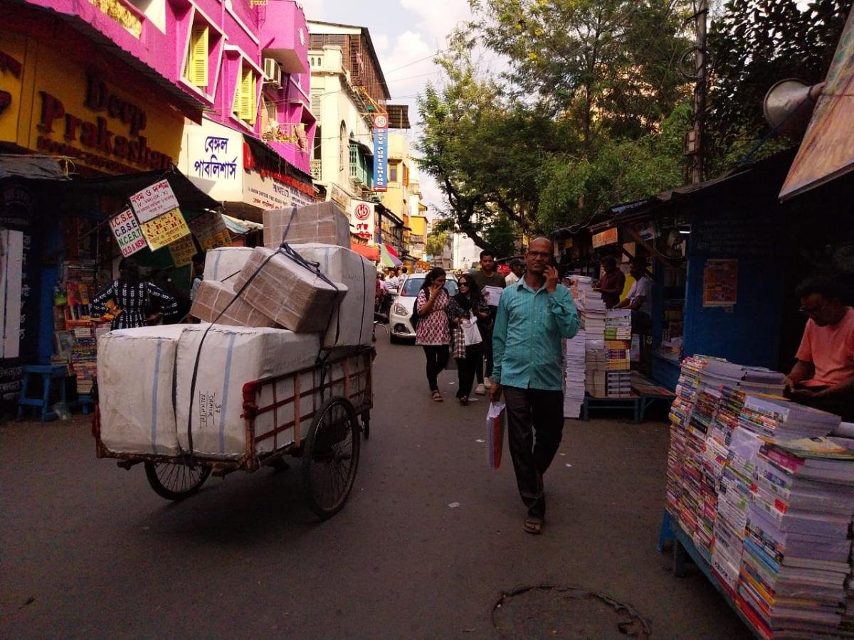 Busy-College-Street-Bookstore-2