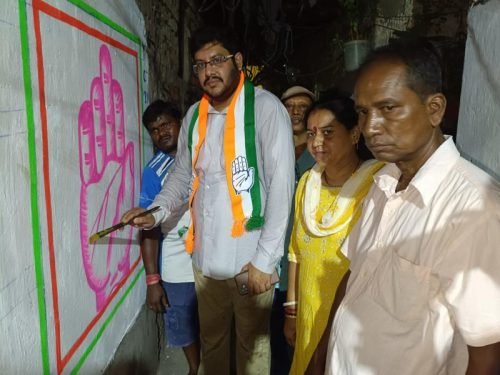 Ashutosh-the-Congress-candidate-from-Rashbehari-is-desperate-to-win-the-hearts-of-the-people-5