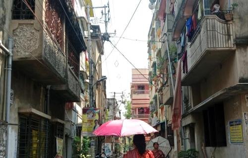 City-dwellers-exhausted-by-the-heat-2